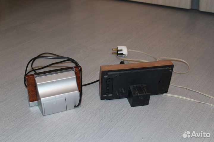 Часы электронные настольные с будильником