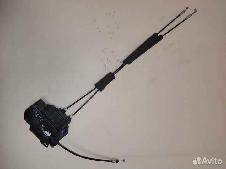 Замок задней левой двери nissan tiana