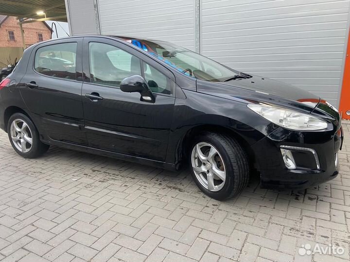 Peugeot 308 1.6 AT, 2011, 137 000 км