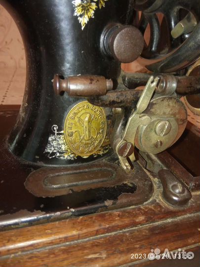 Швейная машина Singer