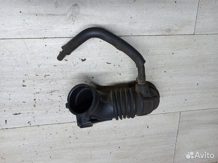 Патрубок воздушного фильтра Kia Cerato 1