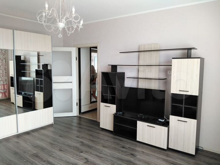 2-к. квартира, 56 м², 8/10 эт.