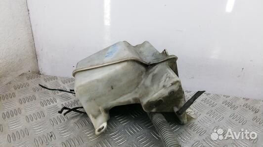 Бачок омывателя land rover range rover 3 (DBN19NL0