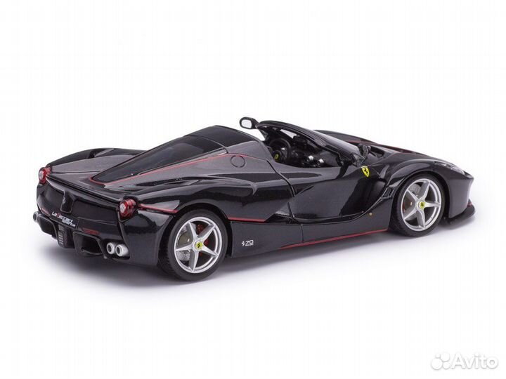 Модель 1:24 масштаба LaFerrari Aperta