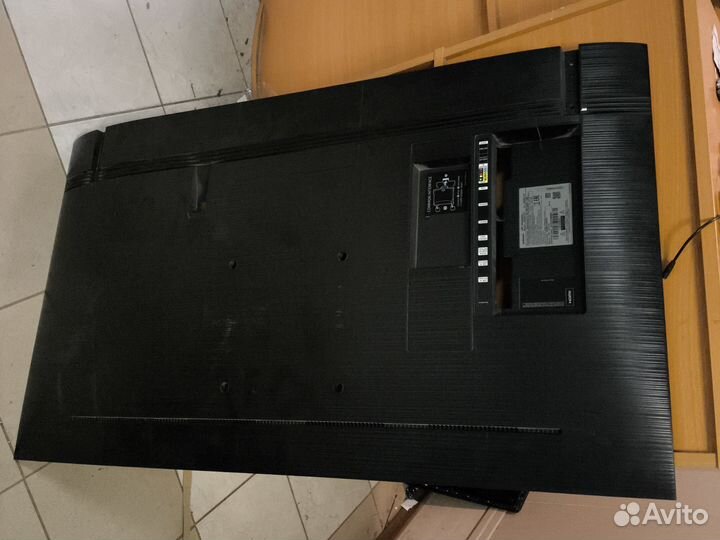 UE49NU7140 задняя крышка