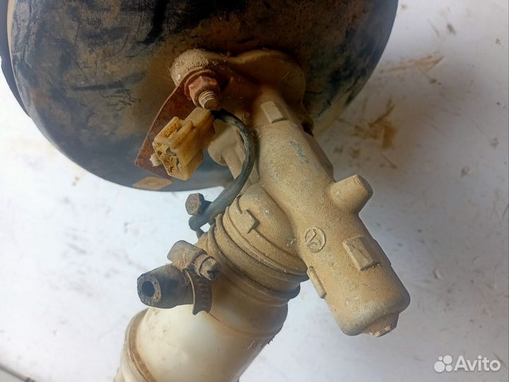 Усилитель тормозов вакуумный Renault Logan 1