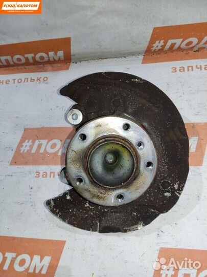 Кулак передний правый BMW 3 E90 2005 31216793924