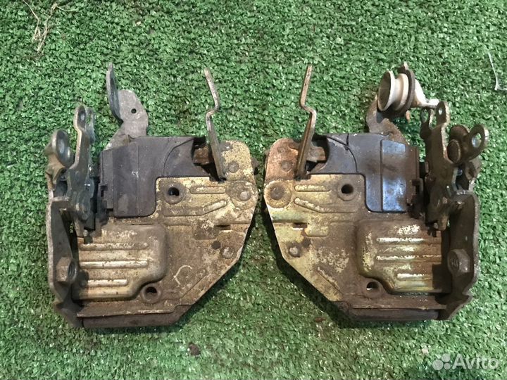 Замки дверные Mercedes w124