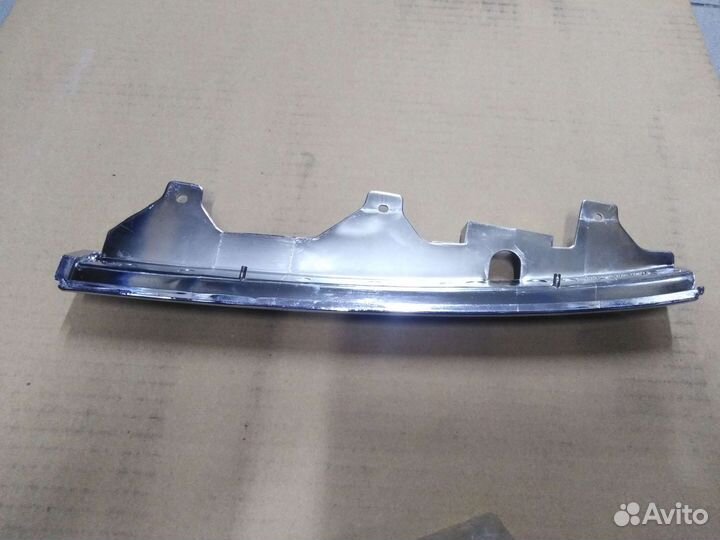 Облицовка, фара LC80