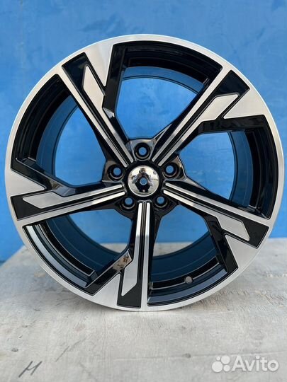 Диски литые R18 5*112 8J ET35 d66.6