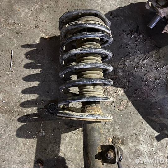 Кулак поворотный передний правый Citroen Xsara 200