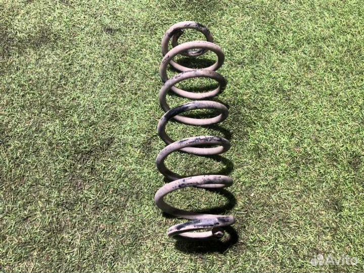 Пружина подвески задняя Volkswagen Jetta VI 1.6