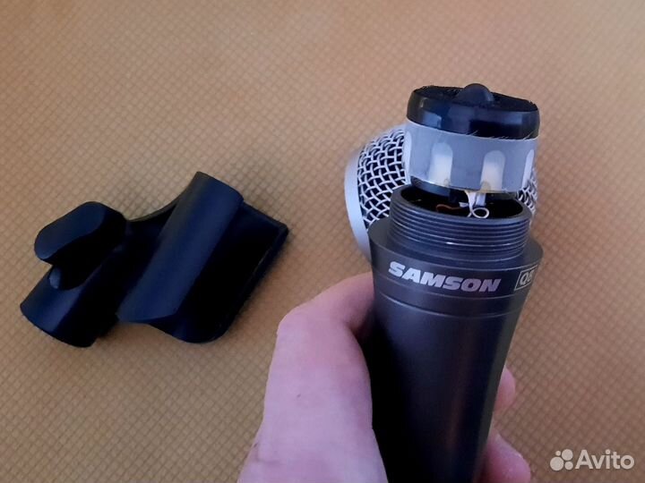 Микрофон Samson Q8