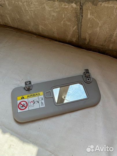 Козырек солнцезащитный правый Hyundai Solaris 2