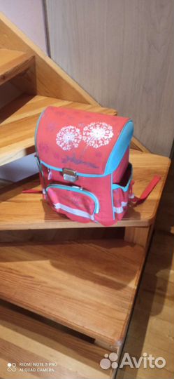 Продам портфель школьный новый