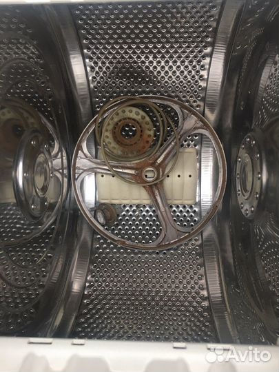 Стиральная машина с вертикальной загрузкой