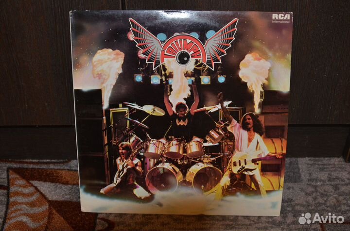 Triumph rock in roll machine