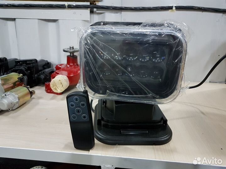 LED прожектор для катера машины трактора