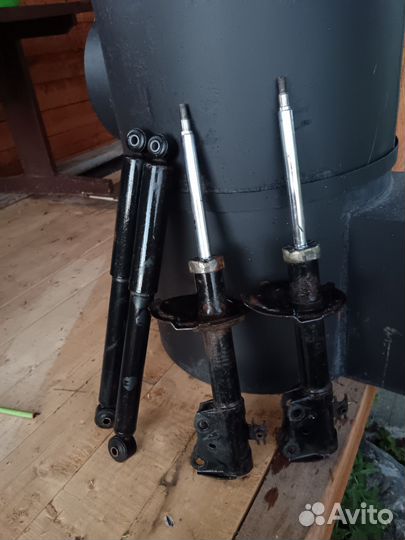 Стойки. Тойота probox