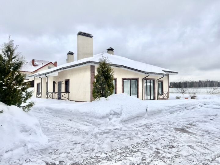 Коттедж 196,1 м² на участке 16,3 сот.