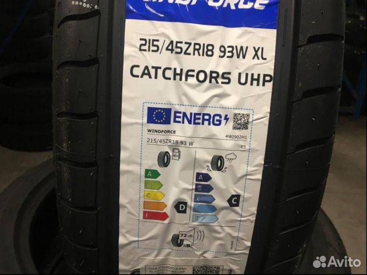 Windforce Catchfors UHP 215/45 R18 93W