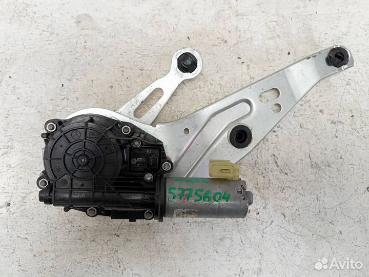 Моторчик замка багажника