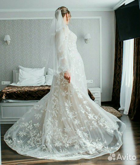 Свадебное платье