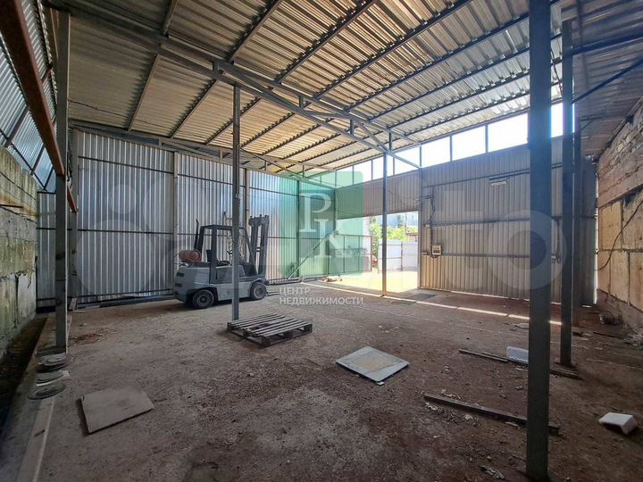 Ангар 100 м2 с площадкой на Курганной