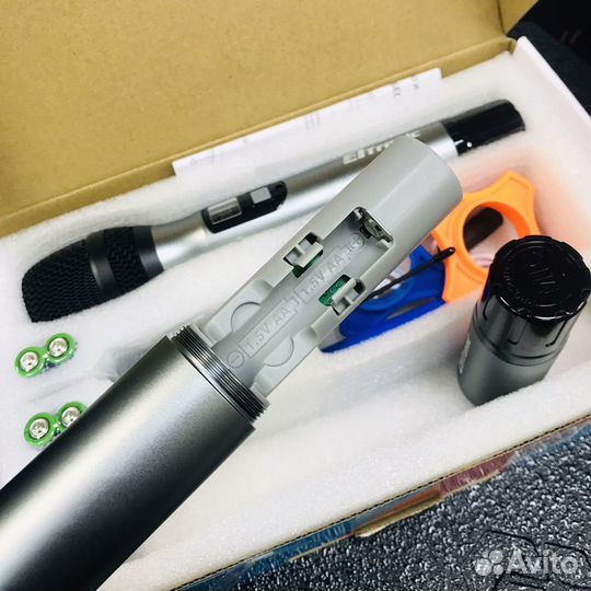 Набор беспроводных качественных микрофонов