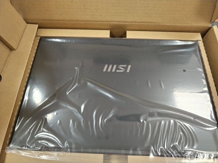 Ноутбук MSI Modern 15