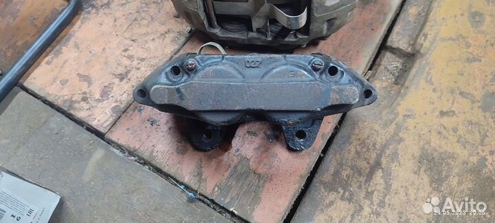 Суппорта от Nissan silvia