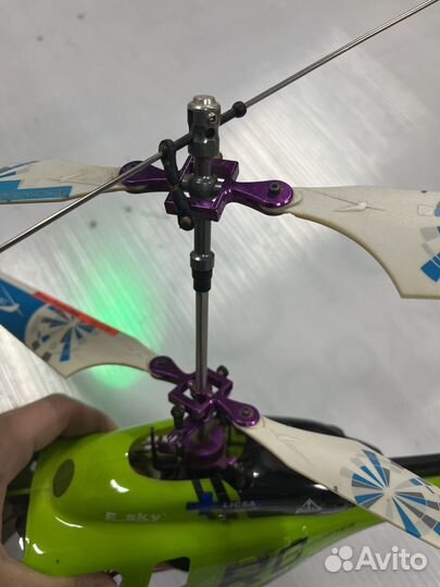 Радиоуправляемый вертолет