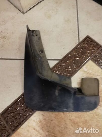 Брызговик mitsubishi outlander