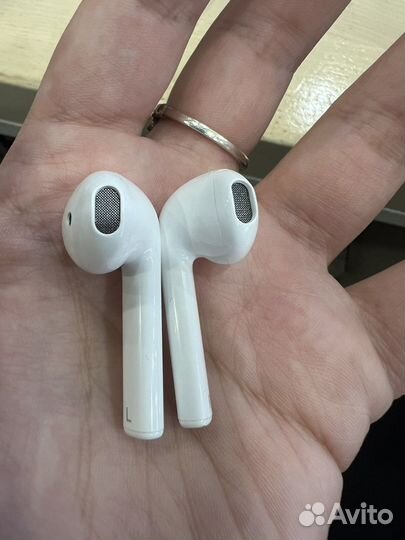 Беспроводные наушники realme