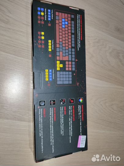 Игровая механическая клавиатура с подсветкой
