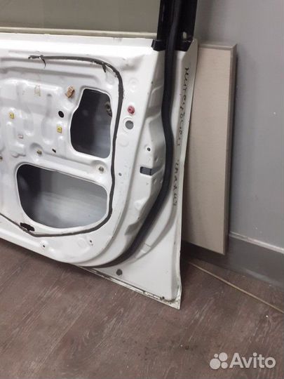 Дверь передняя правая Toyota Gaia ACM10 1azfse