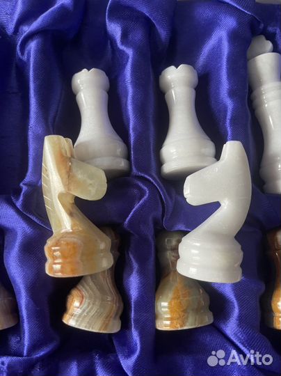 Шахматы из оникса