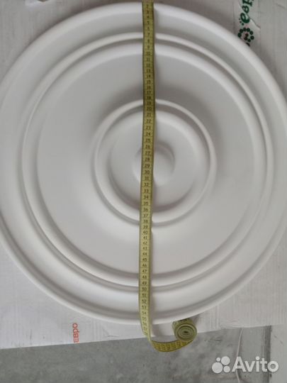 Розетка под люстру потолочная