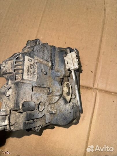 Замок двери задний правый Opel Corsa хэтчбек 5 дв