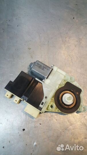 Моторчик стеклоподъемника передний правый Citroen