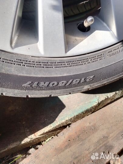 Nexen N Fera RU1 215/50 R17