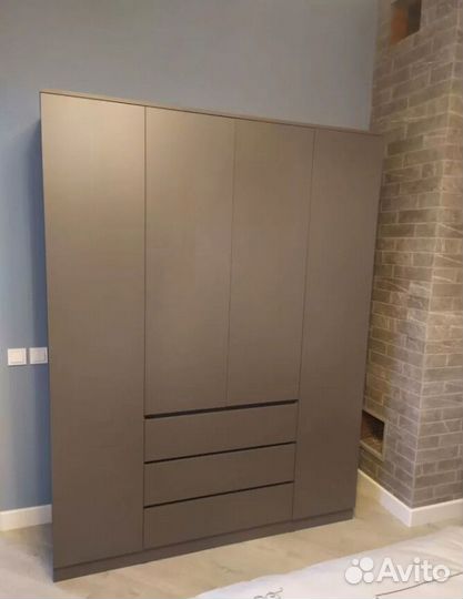 Шкаф распашной четырехстворчатый с ящиками