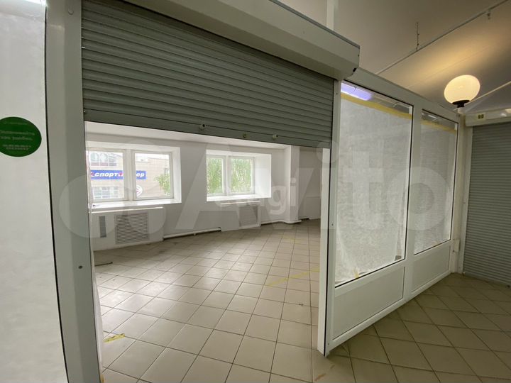 Сдам торговое помещение, 125.8 м²