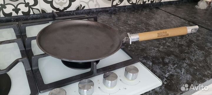 Чугунная сковорода 24см