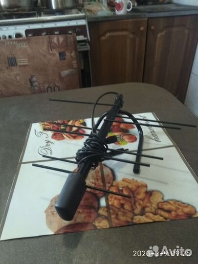 Комнатная антенна