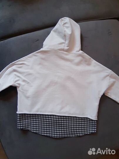 Худи To be Too, Италия