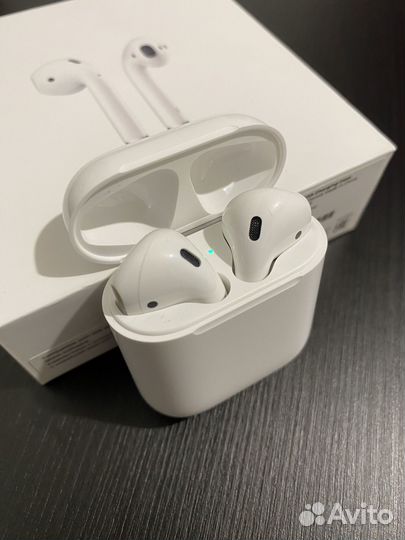 Беспроводные наушники apple airpods 1