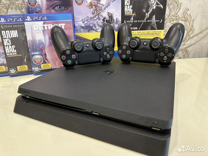 Sony PS4 Slim 1Tb Состояние новой / 3 Ревизия