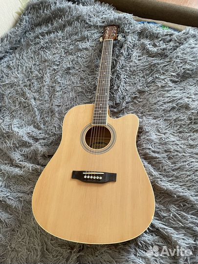 Акустическая гитара elitaro