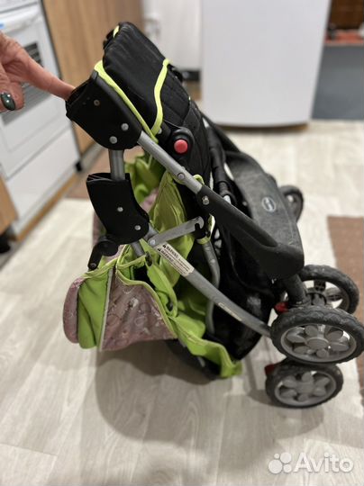 Прогулочная коляска